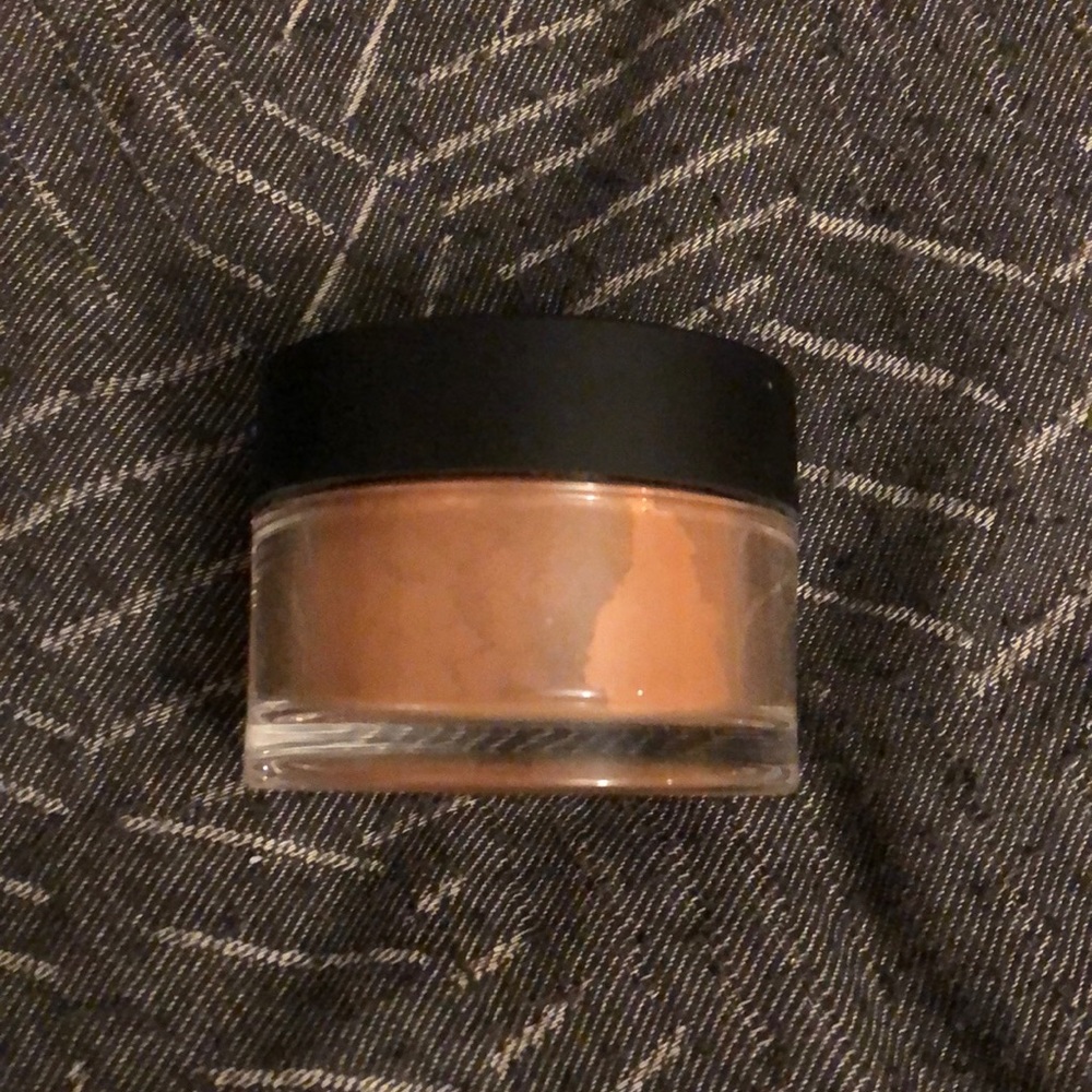 Lancome setting powder in deep